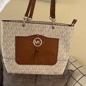 Michael Kors Tan and Cream Signature Tote